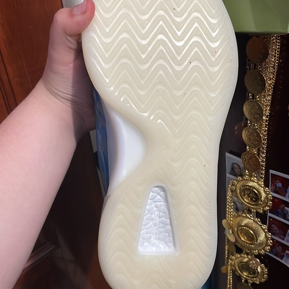 It’s not been worn and brand new from the box with the tag an it’s only 450 main image 7